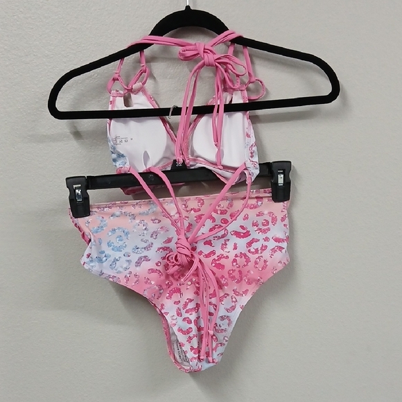 Nwt Cupshe Pink and Blue Cheetah Print Bikini Set Med - Picture 4 of 7